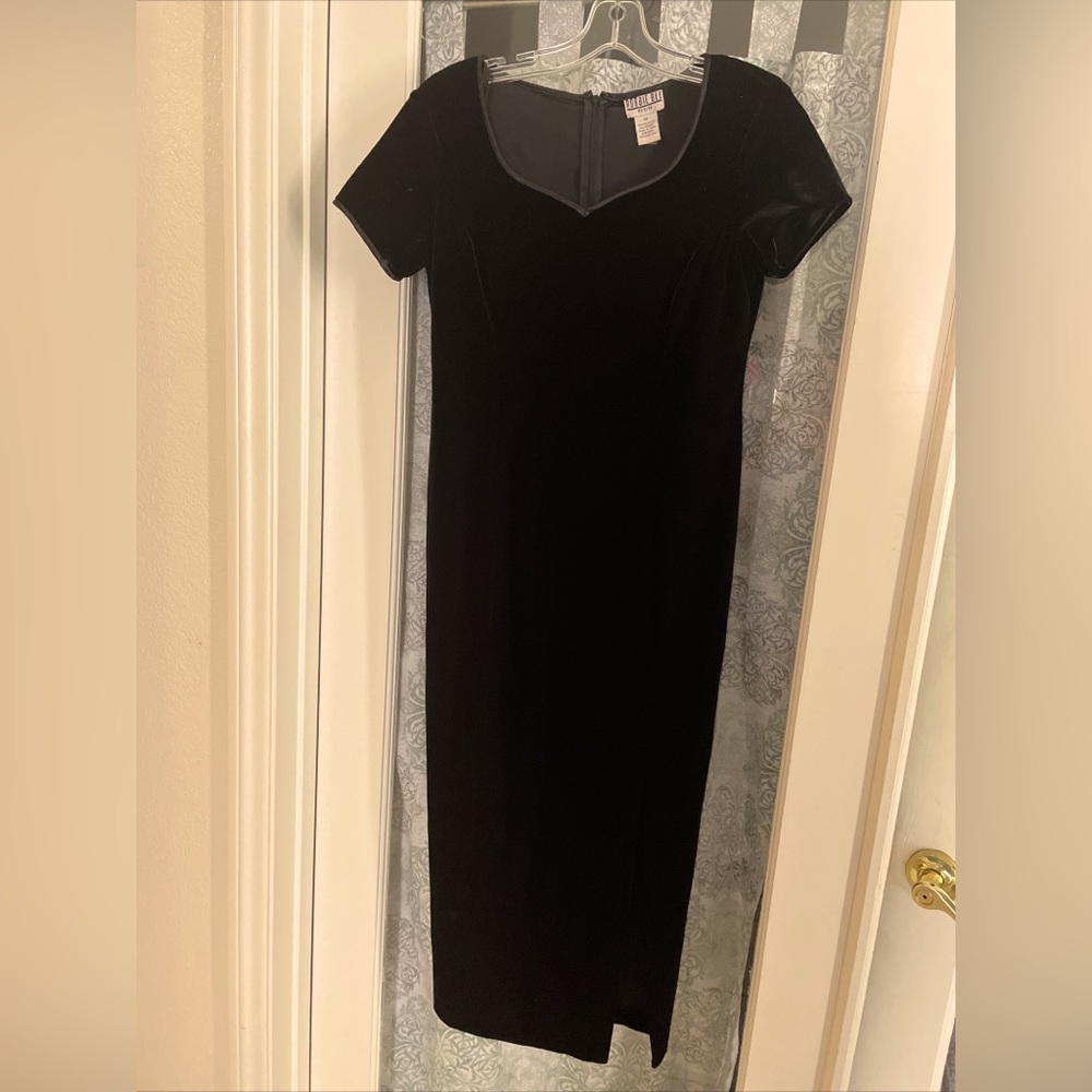 Robbie Bee Black Velvet Long Dress Size 8P